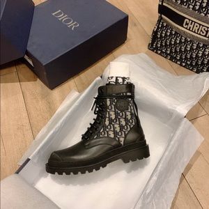 Meet your Posher, Emmitt